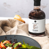 Erdbeer-Balsamico mit Salat und Brot