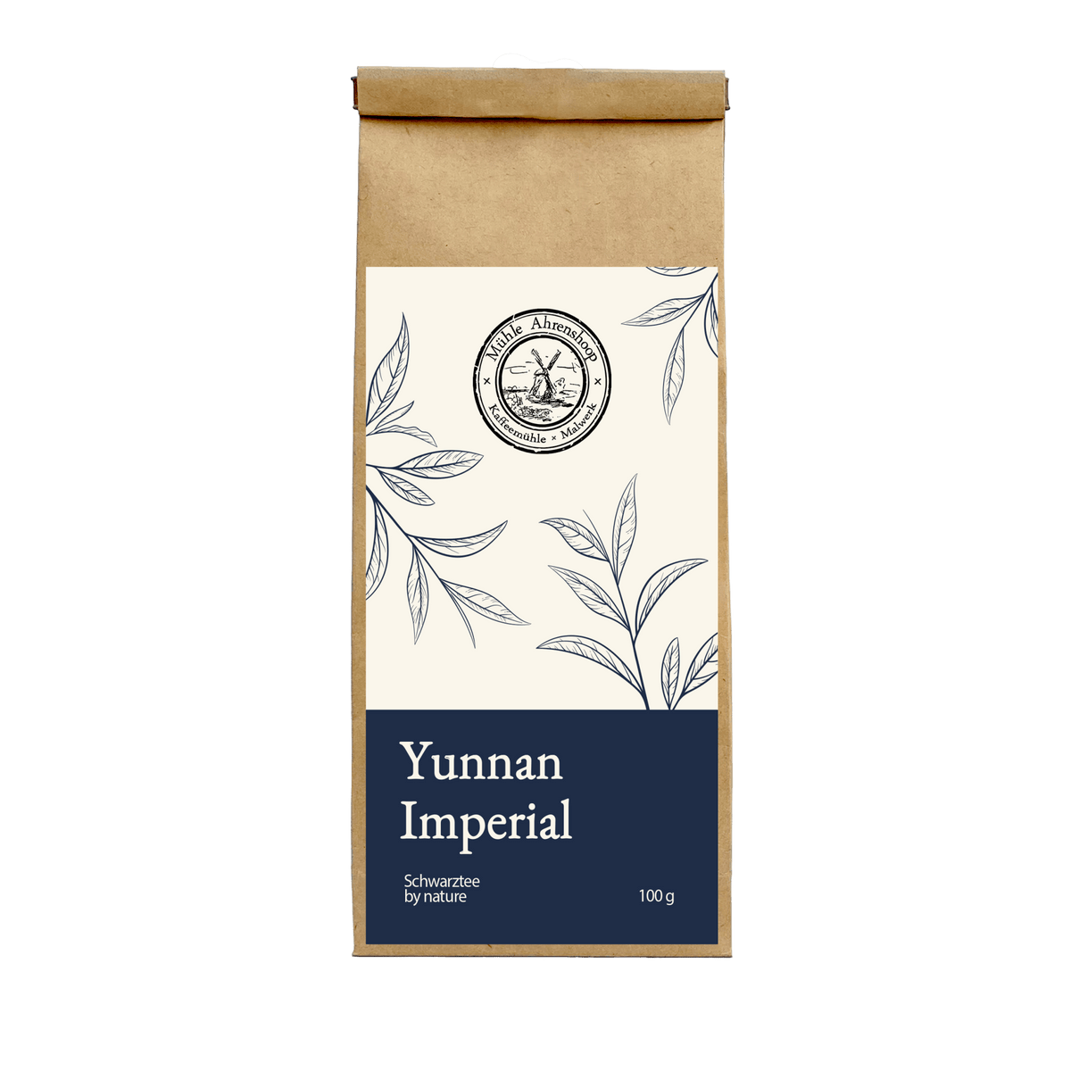 Yunnan Imperial – Schwarzer Tee der Mühle Ahrenshoop in brauner Papierverpackung mit dunkelblauem Etikett.