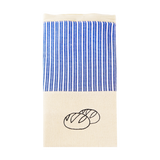 Blau-weiß gestreifte Stoff-Brotbeutel/Brottasche mit aufgesticktem Brot-Symbol, freigestellt vor transparentem Hintergrund